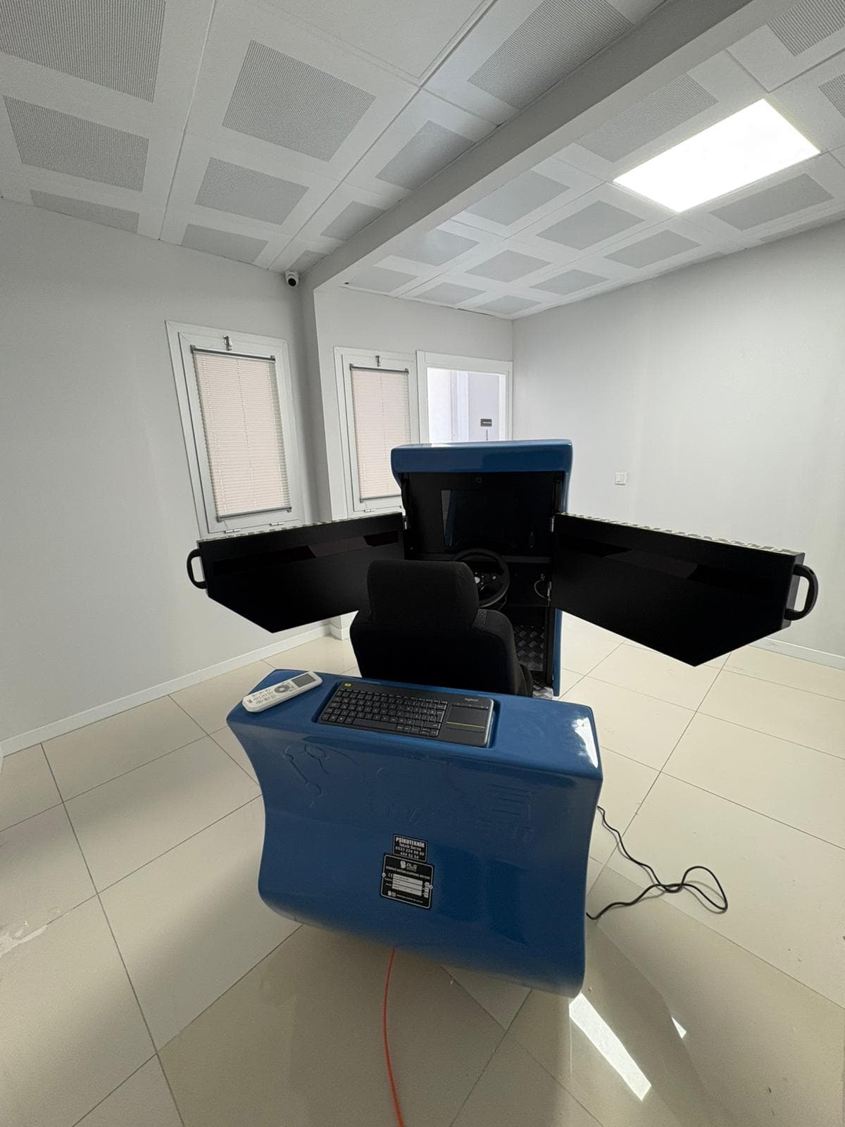 Simülatör Cihazı (Ön Görünüm)